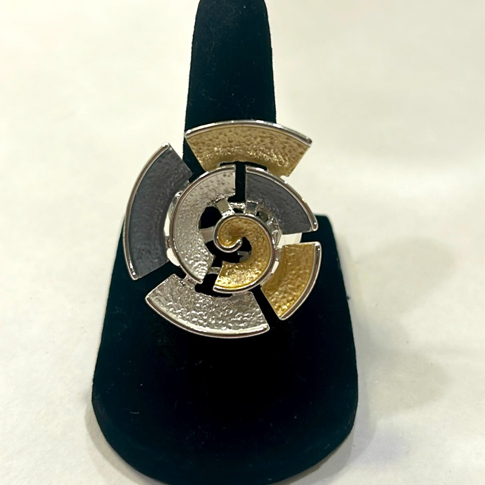 Unique Shell Statement Ring - Adjustable! - image 1